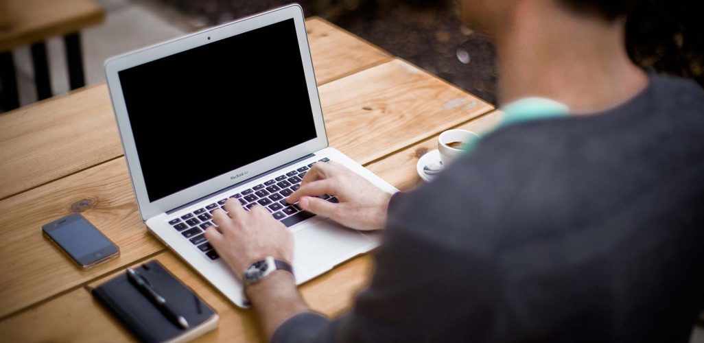 Best Laptops For Bloggers To Buy in 2020