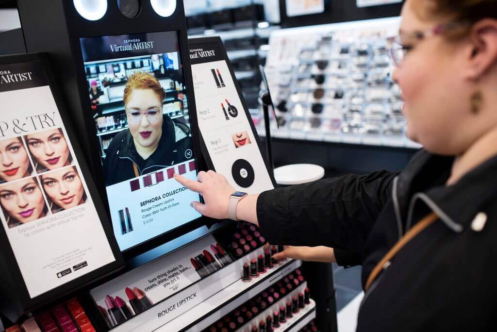 How Technology & Artificial Intelligence Are Changing The Game Of Beauty Industry -